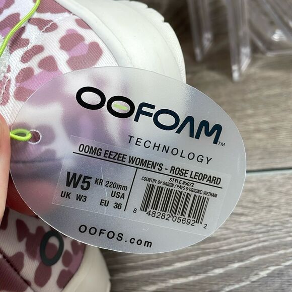 NWT Oofos Oomg Eezee Women’s Size 5 Rose Leopard Slip On Comfort Shoes - Picture 11 of 11